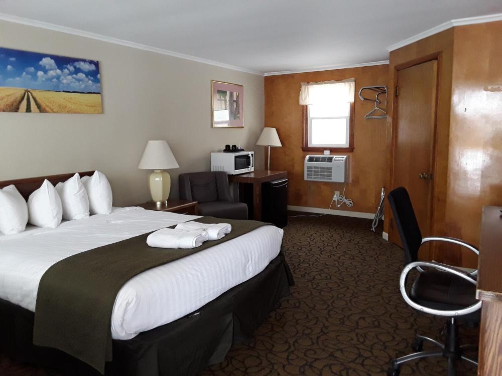 Standard Double Room interior